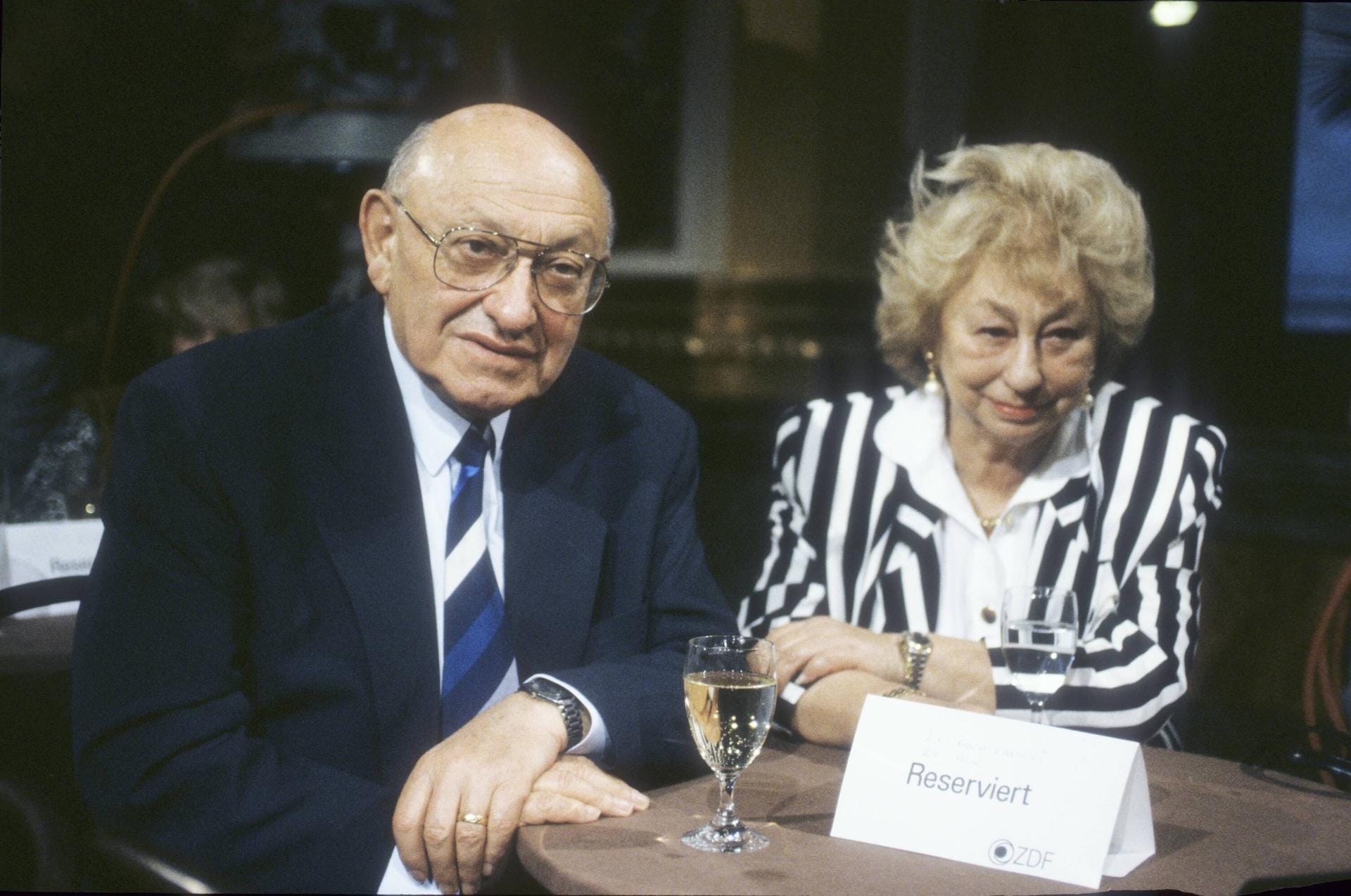 Marcel Reich-Ranicki mit seiner Ehefrau Teofila im Jahr 1993