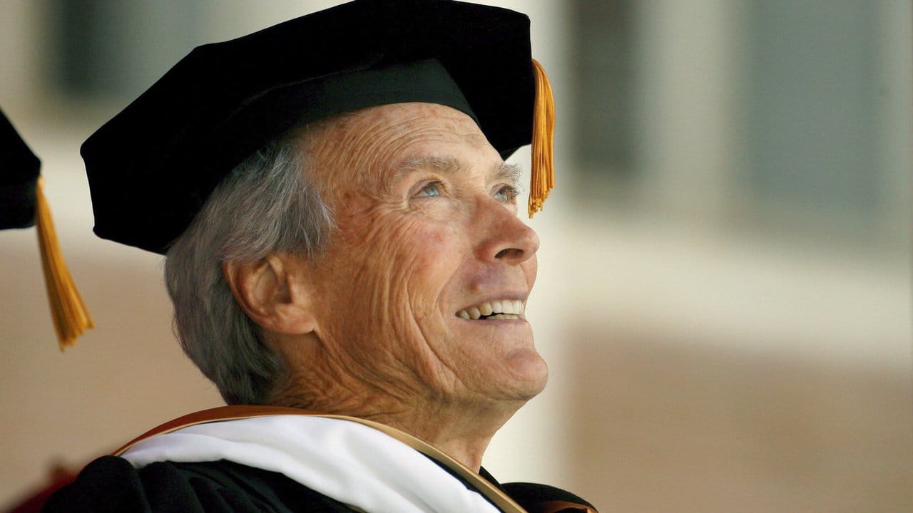 Für seinen Verdienste um den Film erhielt Clint Eastwood 2007 die Ehrendoktorwürde der University of Southern California in Los Angeles.