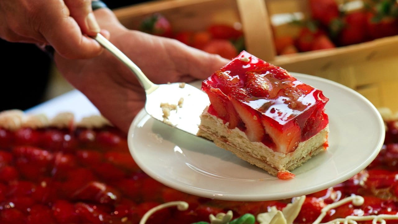 Glänzender Guss: Gelatine eignet sich gut für Obsttorten. Glänzender Guss: Gelatine eignet sich gut für Obsttorten.