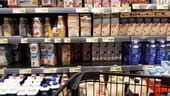 Ein Liter Milch im Supermarkt Preis bei 7 Prozent Mehrwertsteuer: 90 Cent Preis bei 5 Prozent Mehrwertsteuer: 88 Cent Ersparnis: zwei Cent