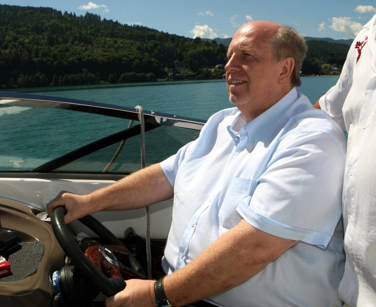 2007: Reiner Calmund macht einen Bootsausflug.
