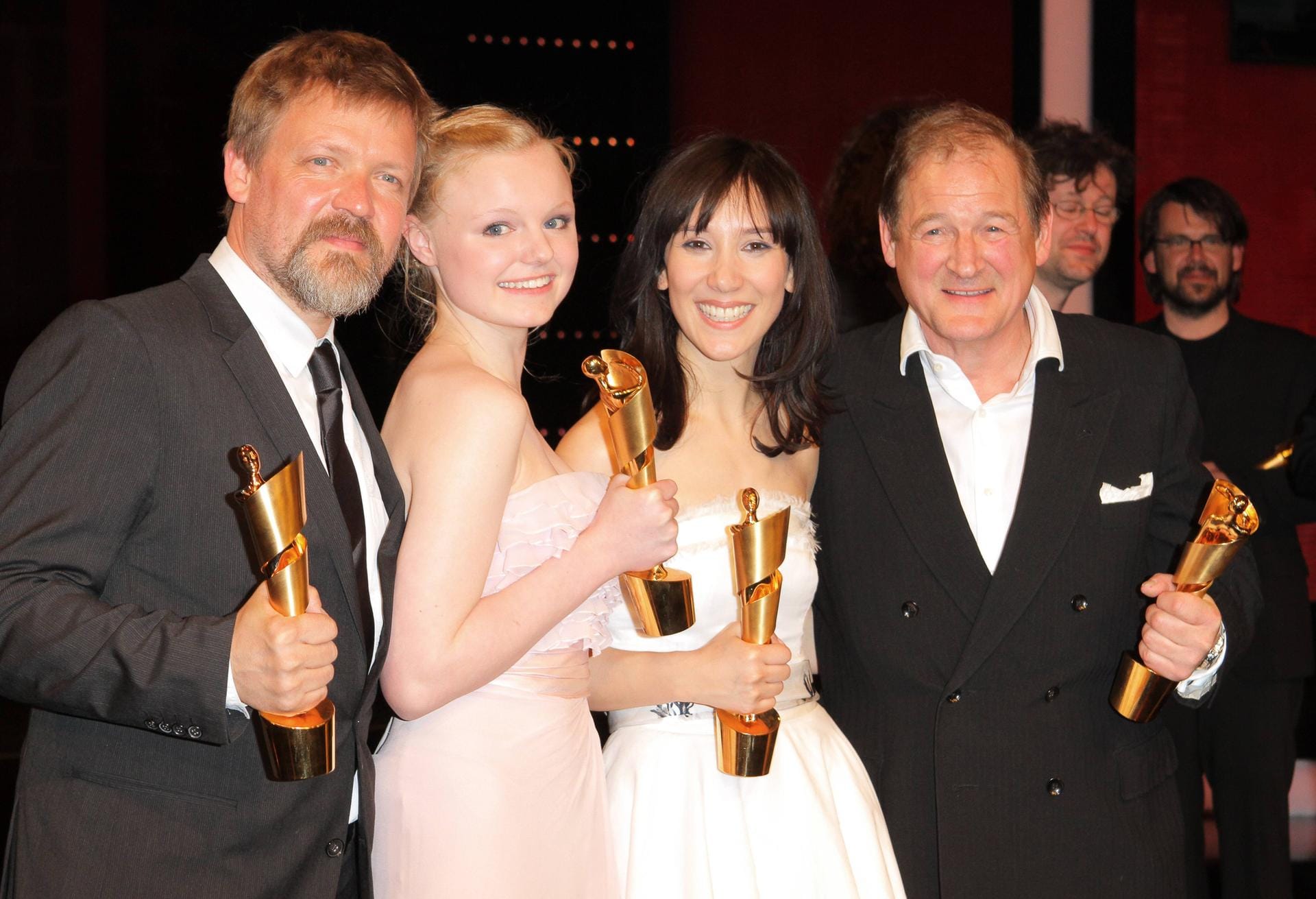 2010: Der Deutsche Filmpreis mit den Preisträgern v.l. Justus von Dohnanyi, Maria Victoria Dragus, Sibel Kekilli und Burghart Klaussner im Friedrichstadtpalast Berlin. Für ihre Rolle in "Die Fremde" erhielt Kekili insgesamt fünf Auszeichnungen.