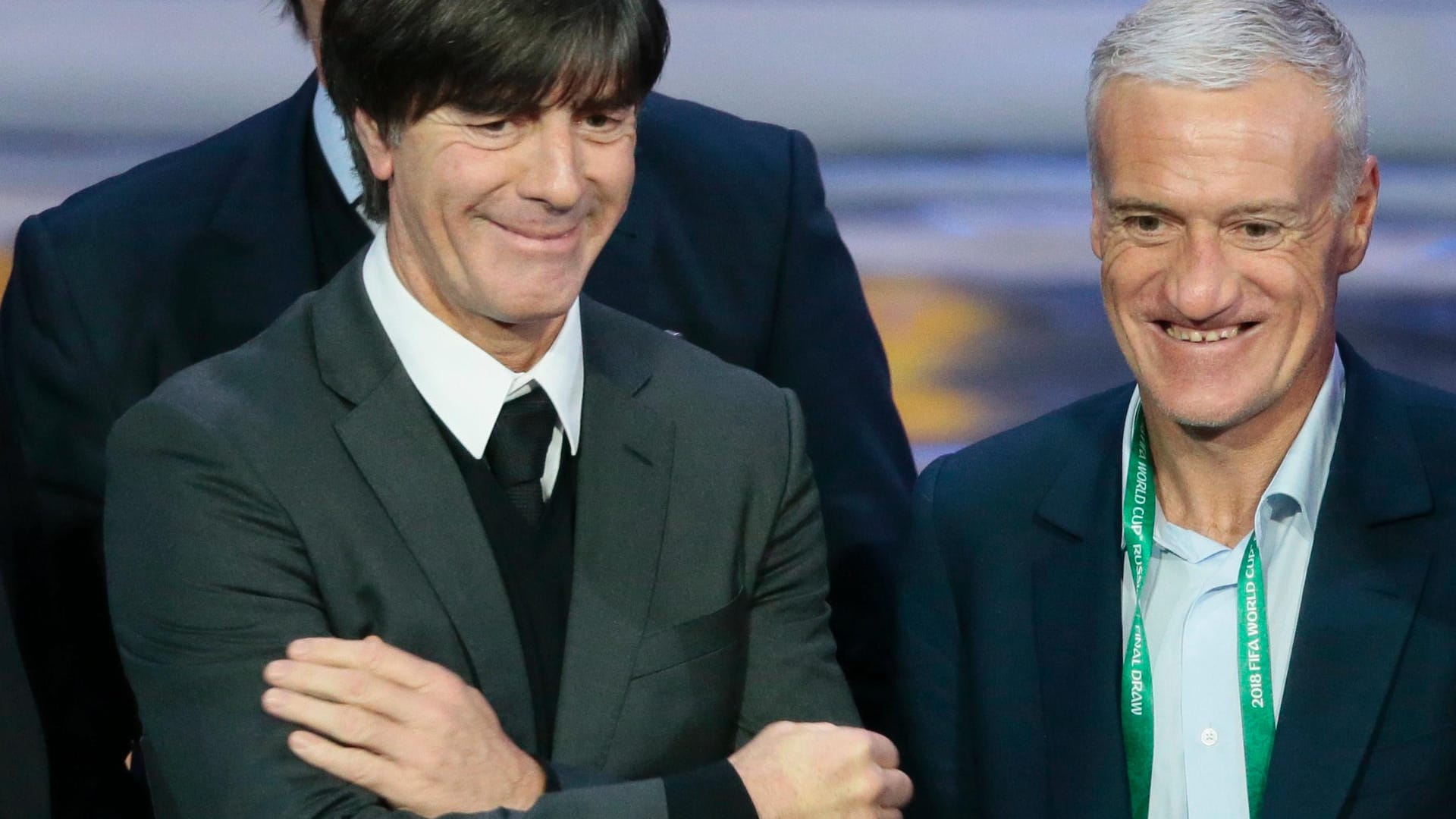 Joachim Löw: "Mit ihrer Qualität, ihrer Mentalität und auch einer großen Portion Spielfreude sind die Bayern im zunehmenden Saisonverlauf immer dominanter geworden. Ich freue mich speziell auch für Hansi Flick: Er hat dieser Mannschaft seinen Stempel aufgedrückt und eindrucksvoll gezeigt, dass er sowohl fachlich als auch menschlich ein großer Gewinn für den FC Bayern ist (...)."