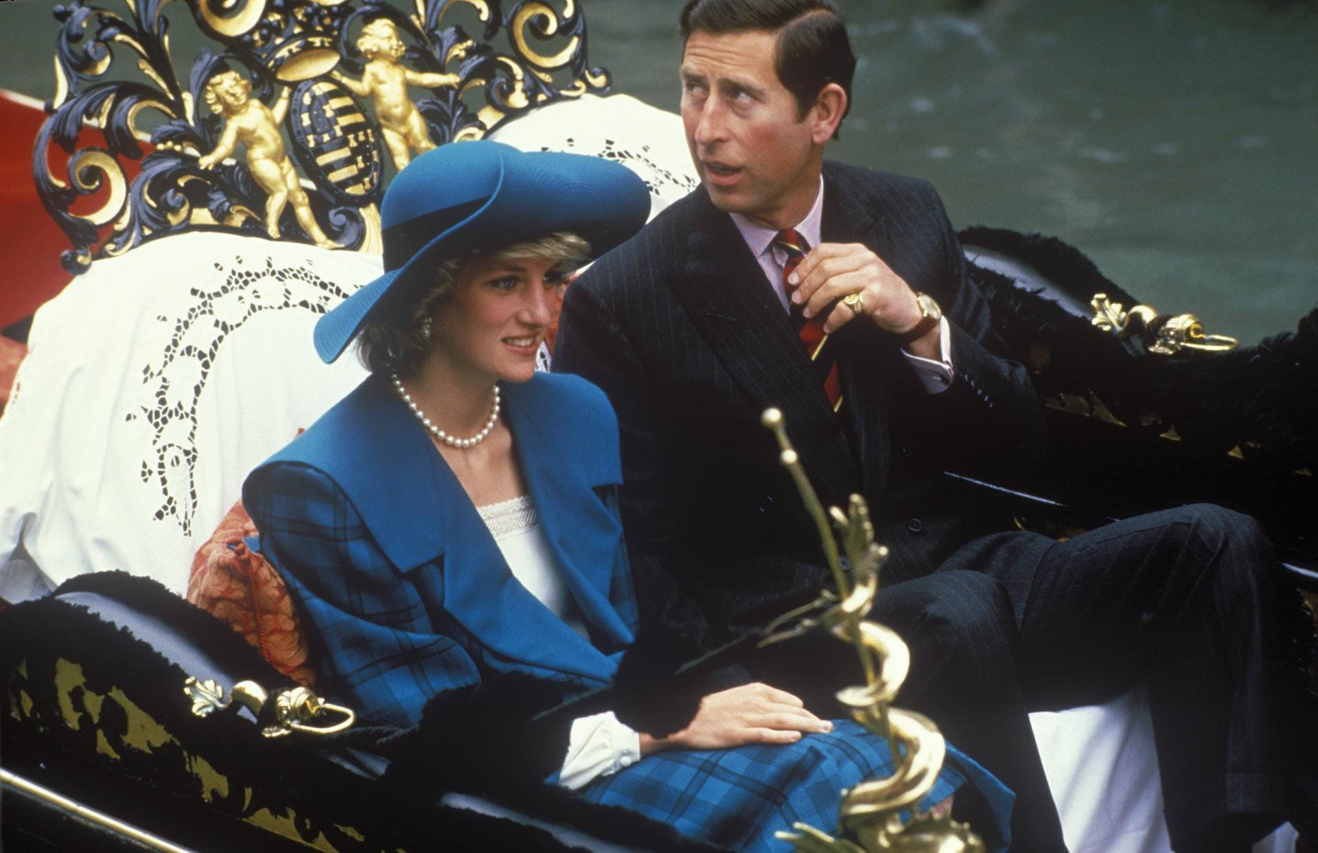 Das royale Paar in einer Gondel auf dem Canale Grande in Venedig