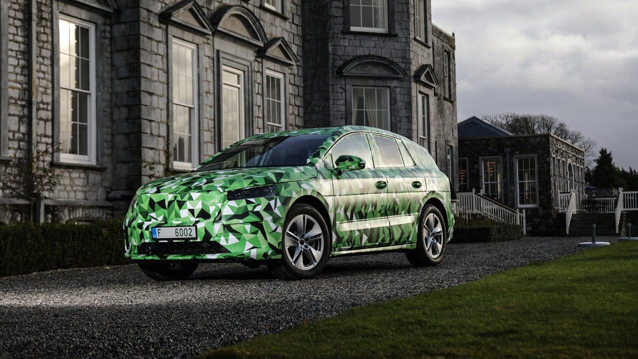 Darf’s ein bisschen mehr sein? E-Autos wie der künftige Skoda Enyaq lassen sich mit unterschiedlich großen Batterien für verschiedene Reichweiten ordern. Darf’s ein bisschen mehr sein? E-Autos wie der künftige Skoda Enyaq lassen sich mit unterschiedlich großen Batterien für verschiedene Reichweiten ordern.