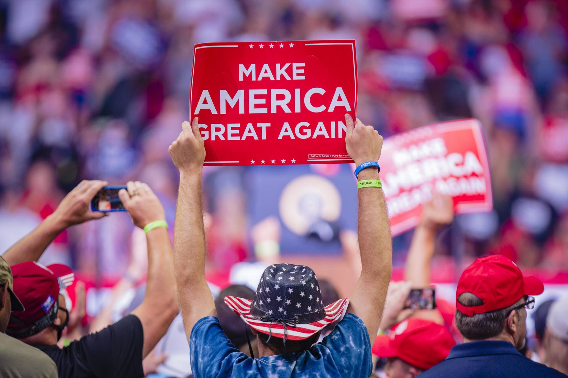 "Make America great again" war schon 2016 Trumps Wahlkampfspruch.