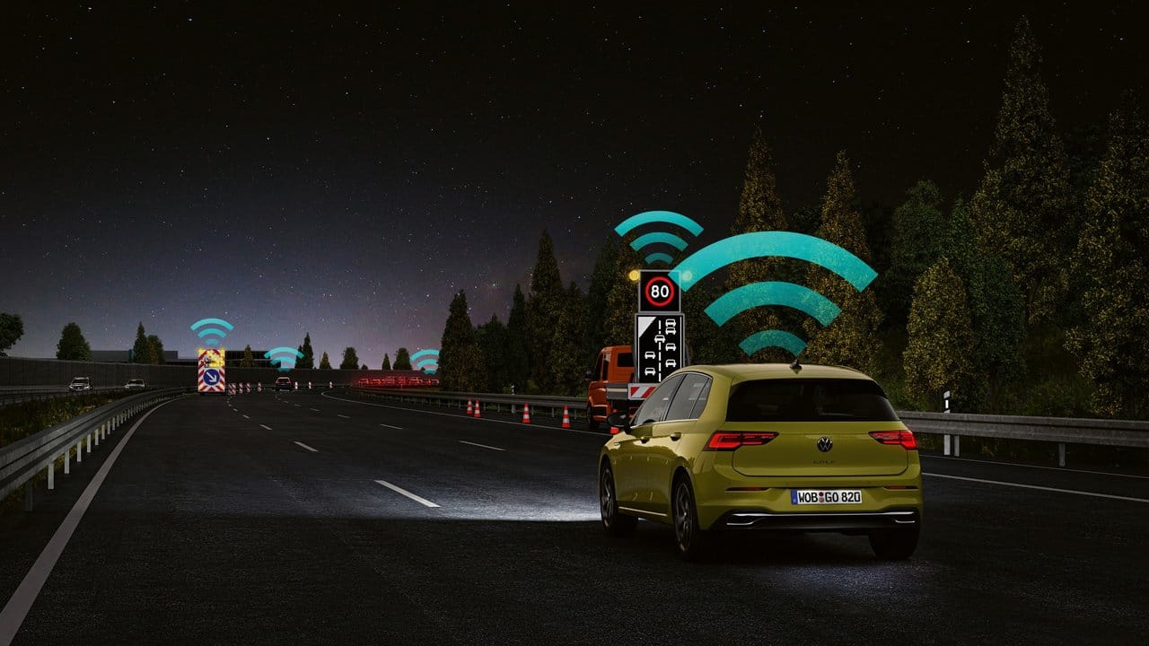 Digitale Plauderei: Bei Car-to-x können die Autos mit intelligenter Infrastruktur "sprechen".