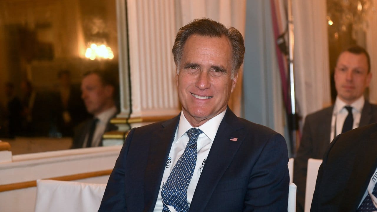 Führende US-Senatoren beider Parteien, hier US-Senator und Republikaner Mitt Romney, wollen den von Präsident Donald Trump gewünschten Abzug amerikanischer Truppen aus Deutschland per Gesetz verhindern.