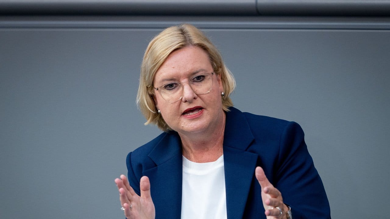 Eva Högl (SPD) ist Wehrbeauftragte des Bundestages.