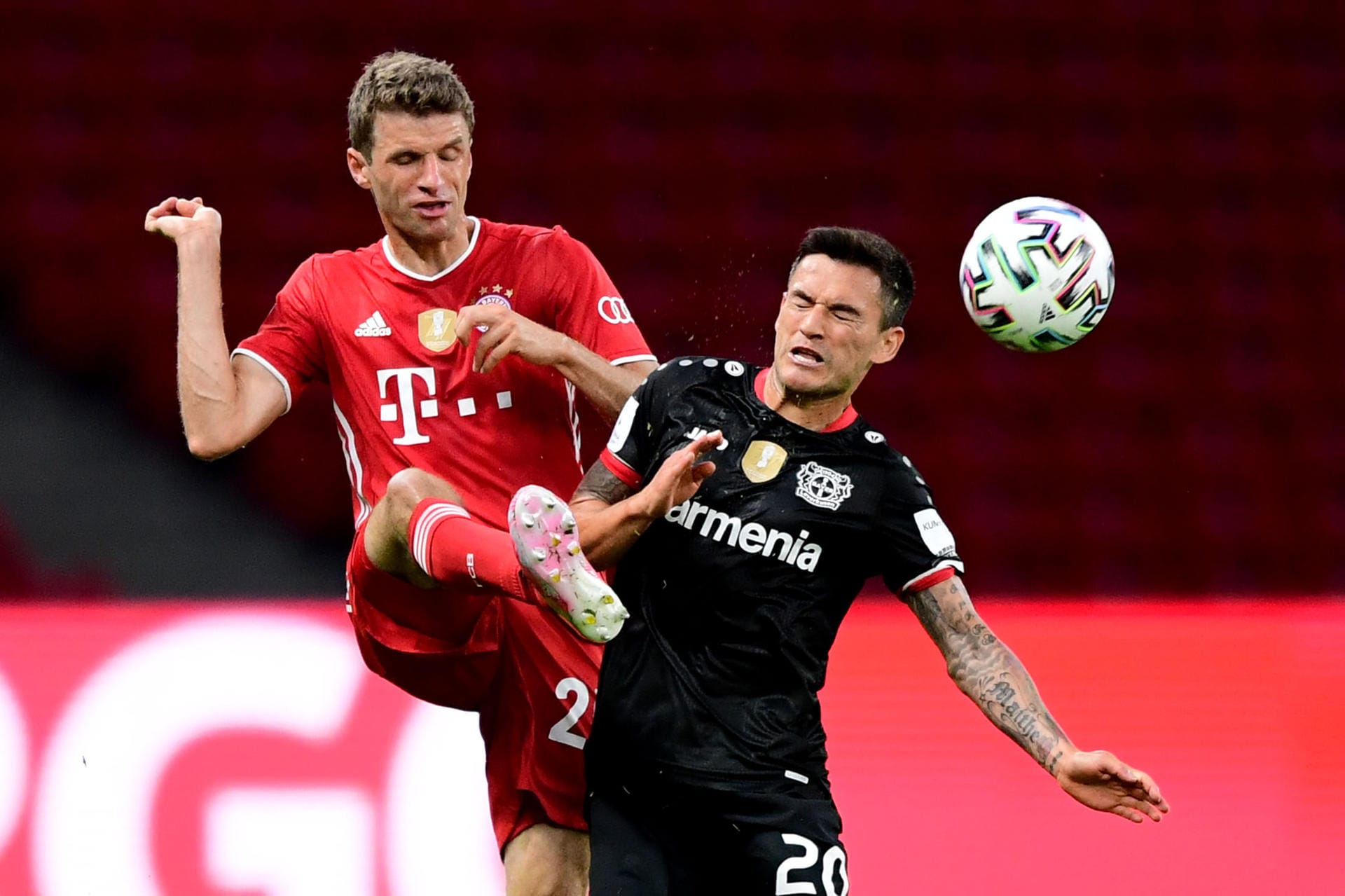 Thomas Müller (FC Bayern) über die Kulisse: "Es ist auch ein bisschen ein trauriger Moment. Wenn in so einem Finale in diesem herrlichen Stadion die Fans fehlen – da hatte ich bei der Siegerehrung schon einen ruhigen Moment."