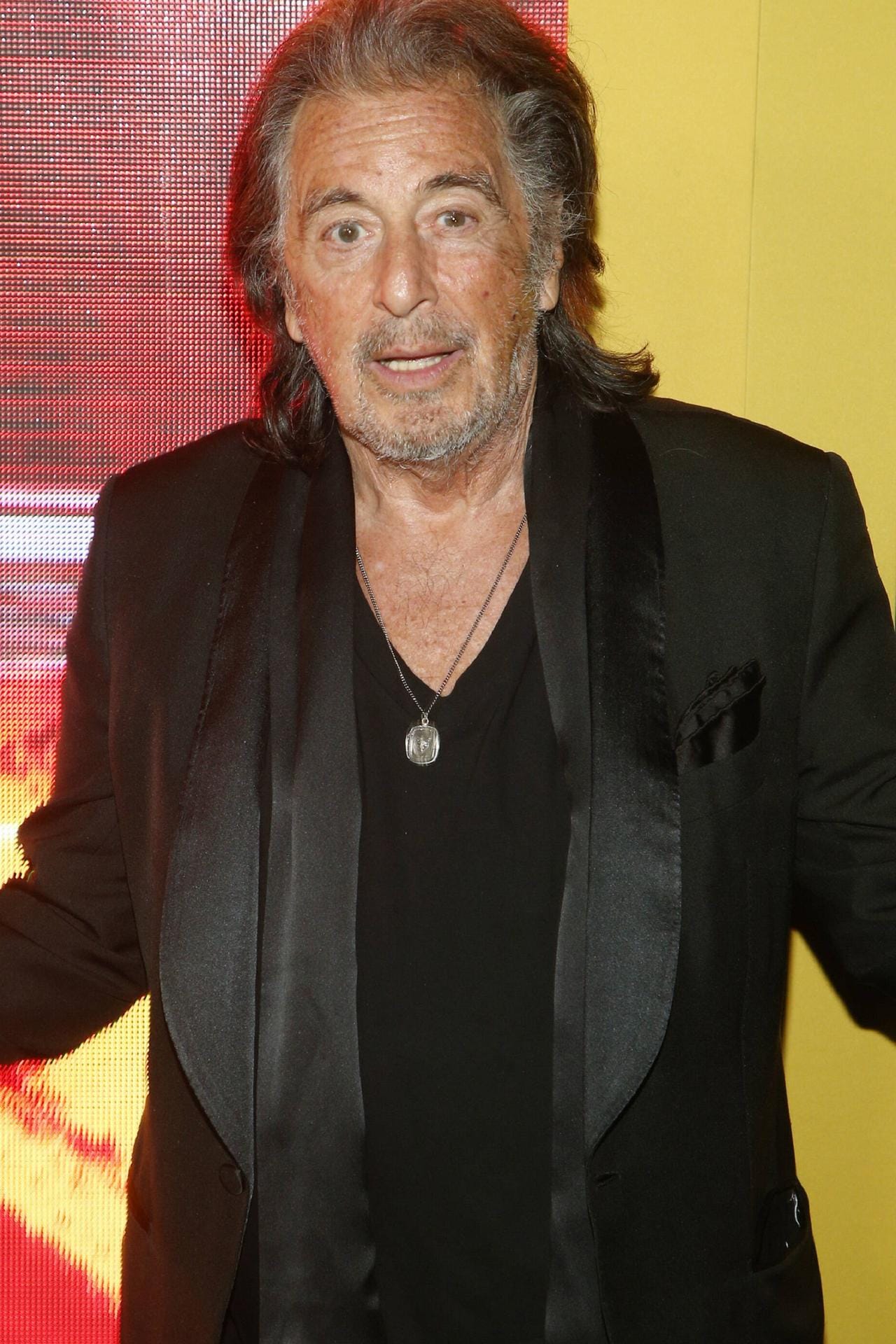 Vom Mafioso zum Womanizer? Al Pacino hatte bereits Test-Szenen mit Julia Roberts gedreht, doch auf den romantischen Geschäftsmann Edward Lewis aus "Pretty Woman" hatte er dann doch keine Lust. Fast wäre auch Richard Gere abgesprungen - aber nur fast.