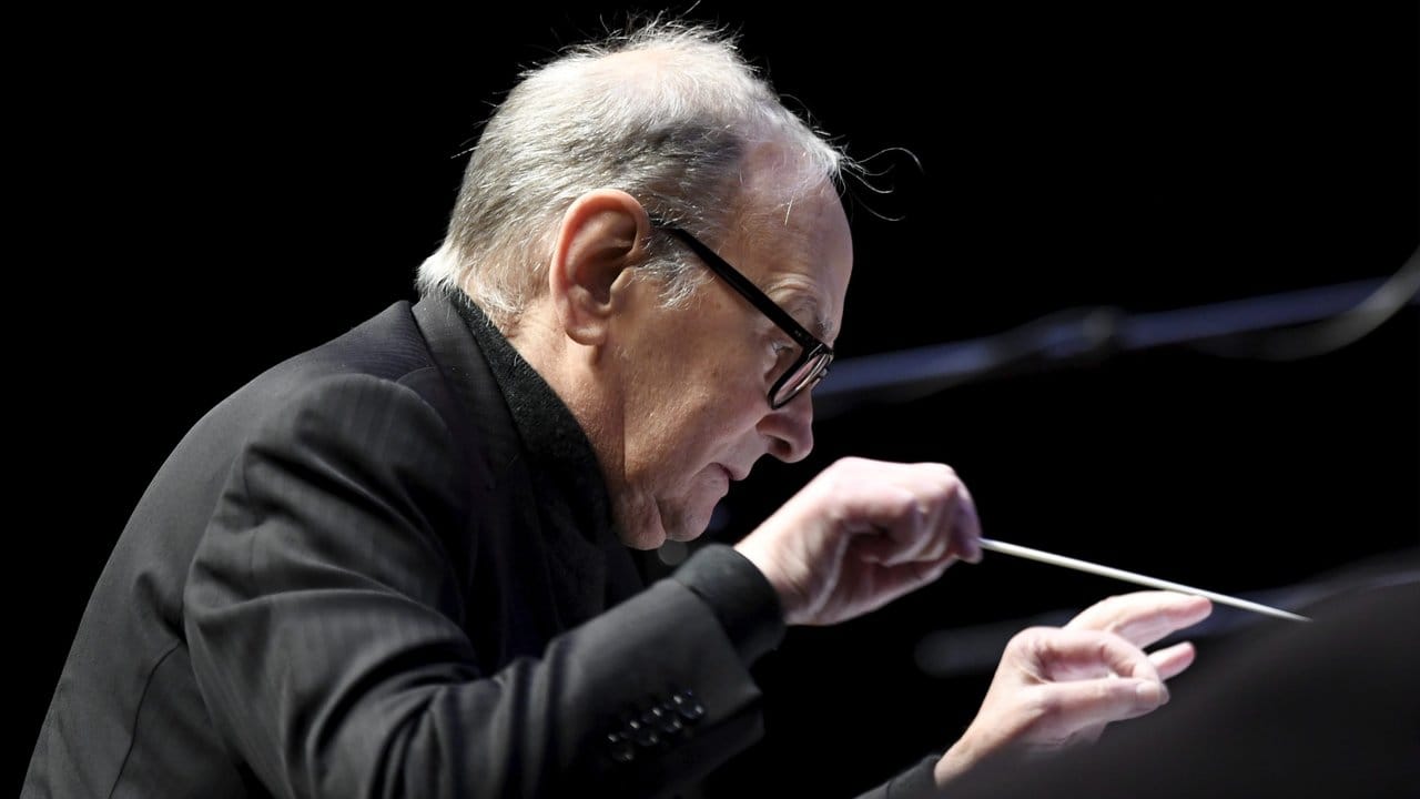 Ennio Morricone 2016 bei einem Konzert in Helsinki. Ennio Morricone 2016 bei einem Konzert in Helsinki.