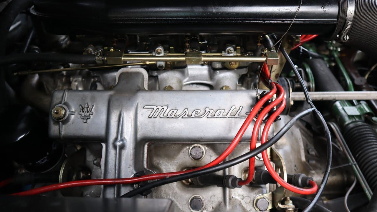 Der Motor mit 2,7 Litern Hubraum und 125 kW/170 PS stammt von Maserati.