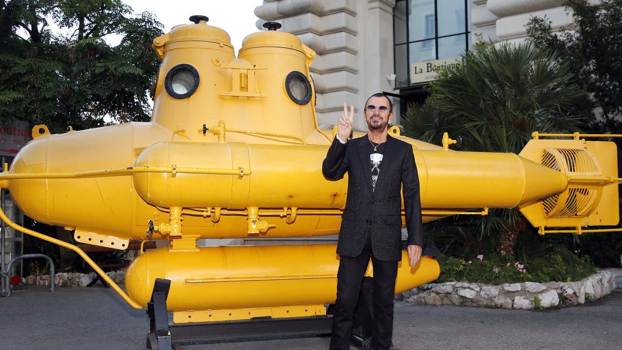 Love & Peace & Yellow Submarine: Ringo Starr bei einer Ausstellungseröffnung in Monaco.