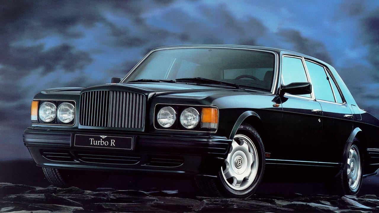 Nicht nur Sportwagen à la 911 gerieten ab den 1970ern und 1980ern sprichwörtlich unter Druck, sondern auch straff-sportive Oberklasse-Limos, wie Bentley mit dem Turbo R bewies.