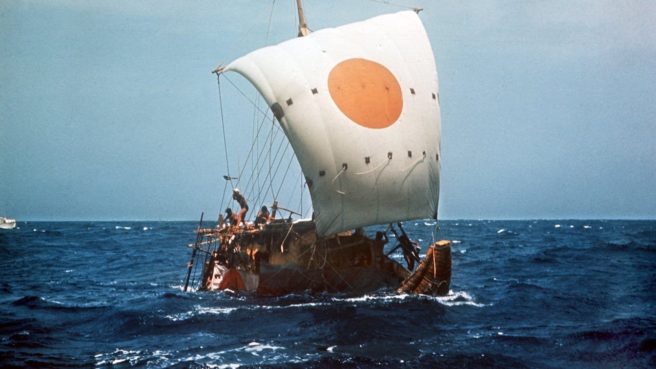 Im Mai 1970 segelte der norwegische Abenteurer Thor Heyerdahl in einem Boot aus Papyrus, der Ra II, von Marokko bis zur Karibik-Insel Barbados.