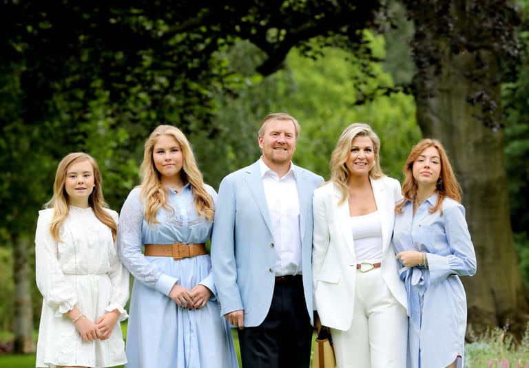 König Willem-Alexander ist wie immer der Hahn im Korb.