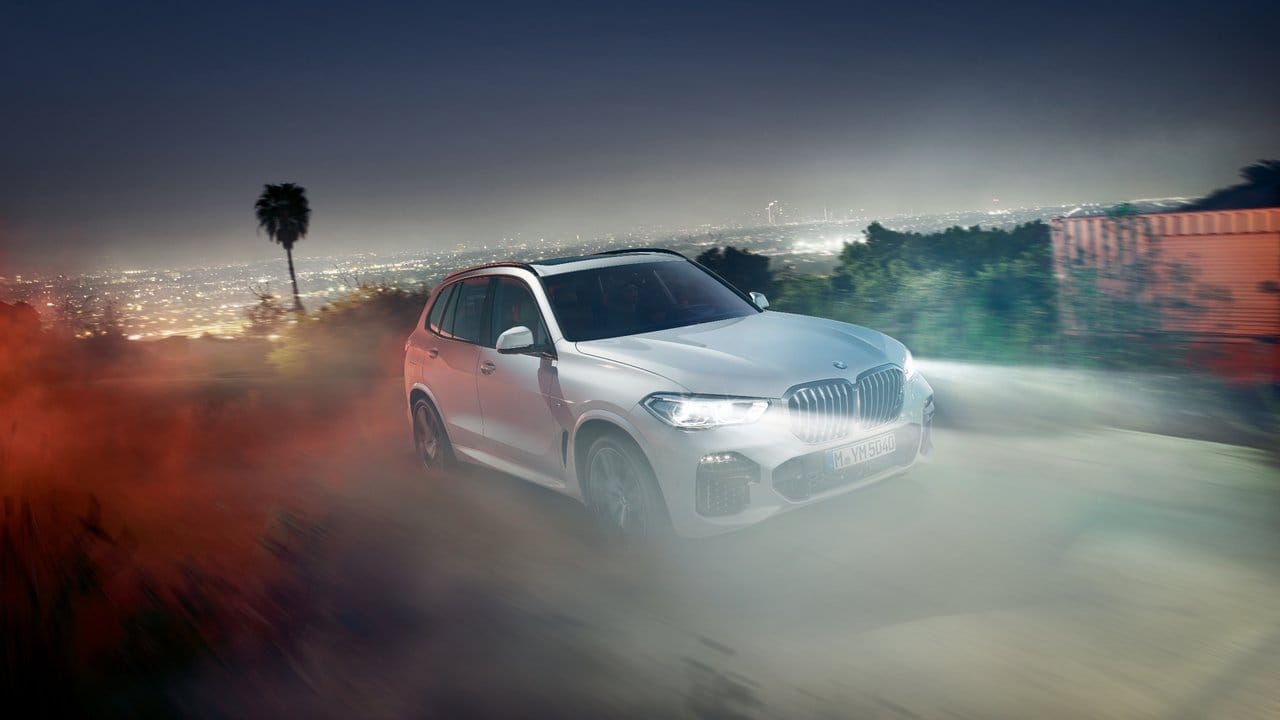 Bei manchen BMW-Modellen lassen sich Dinge wie Fernlichtassistent und Tempomat mit Abstandsregelung später „on demand“ freischalten.