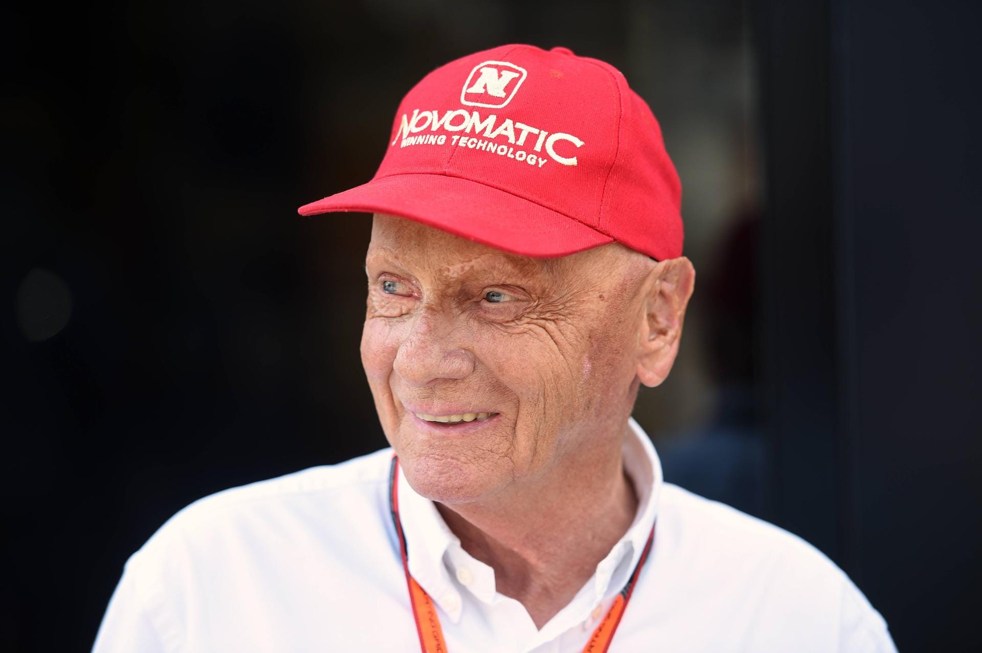 "Warum soll ich wie ein Trottel mit den anderen im Kreis fahren?", sagte Niki Lauda 1979. Da hatte er seinen Brabham bereits elf Mal in den letzten dreizehn Rennen vorzeitig abstellen müssen. Zu viel für den zweimaligen Weltmeister, der sich künftig um seine Fliegerei kümmern wollte. 1982 kehrte er noch einmal in die Formel 1 zurück – sehr erfolgreich, denn 1984 holte er mit McLaren den WM-Titel.