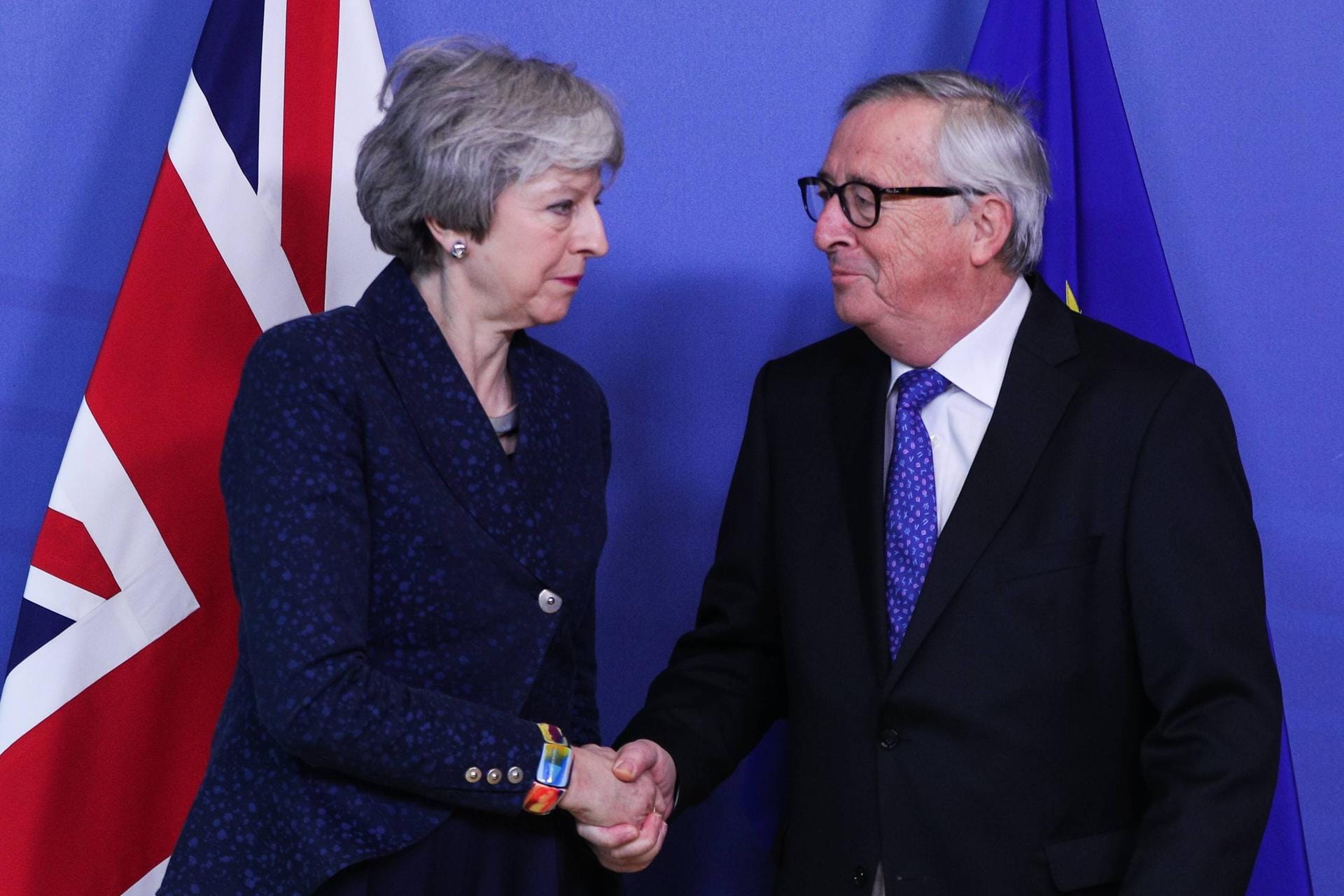 Der Imitator: In seine Zeit als EU-Chef fiel das große Brexit-Drama. Auch hier erlaubte sich Juncker einige Späße. Zum Beispiel auf Kosten von Premierminister Theresa May. Als die in der Heimat wegen ziemlich hölzerner Tanzversuche Schlagzeilen machte, imitierte Juncker das bei einem Brexit-Gipfel.