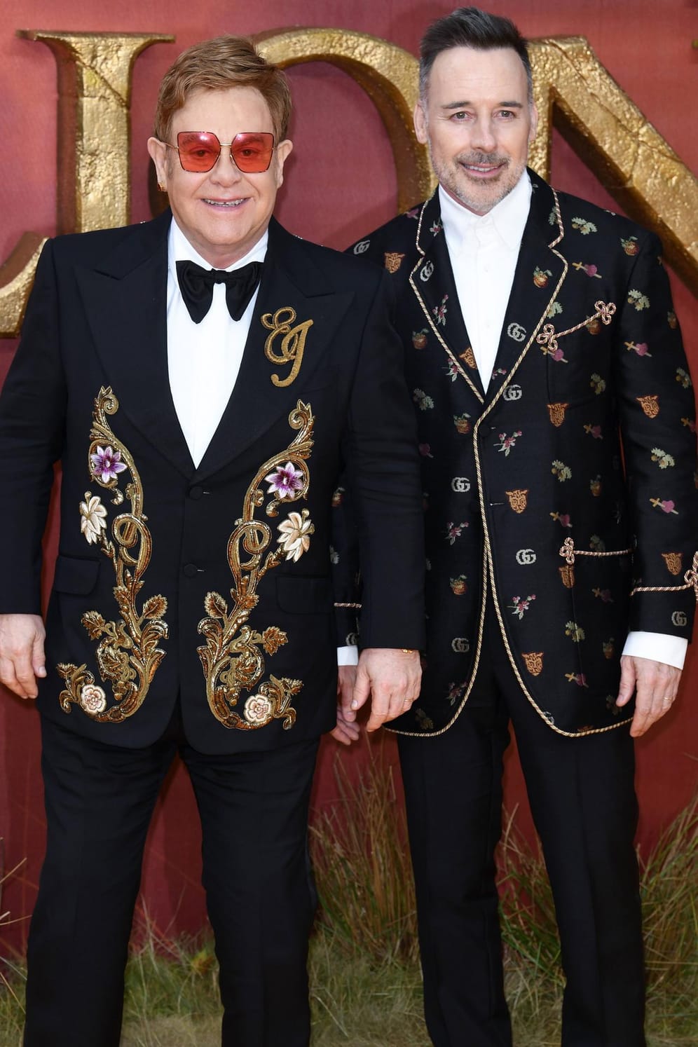 Elton John und David Furnish: Der britische Sänger und der kanadische Filmproduzent sind seit 1993 ein Paar. 2014 wurde ihre eingetragene Lebenspartnerschaft in eine Ehe umgewandelt.