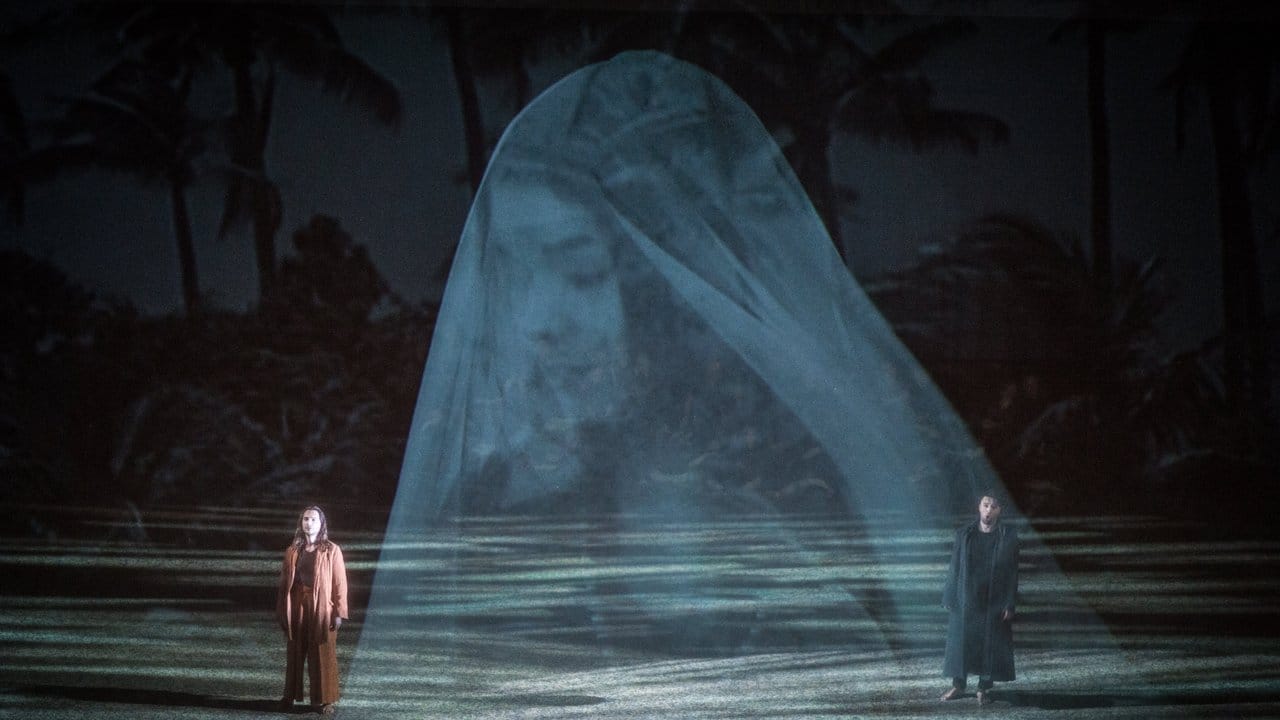 Wim Wenders inszenierte die Bizet-Oper "Die Perlenfischer" für die Staatsoper im Schiller Theater.