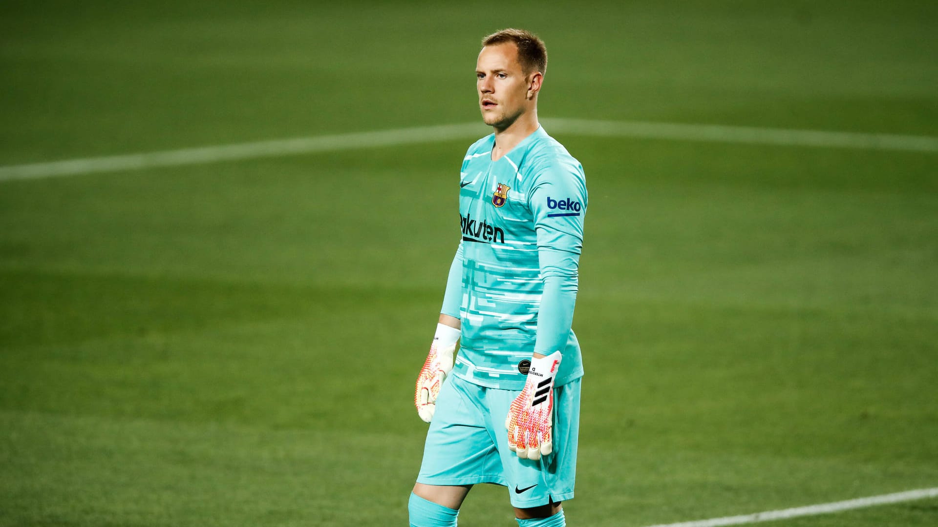 TOR: Mit Marc-André ter Stegen hat der FC Barcelona einen absoluten Hochkaräter zwischen den Pfosten. Der Nationalspieler ist Ausgangspunkt vieler Angriffe des eigenen Teams, aber auch der Schlusspunkt gegnerischer Offensivaktionen. Mit seinen grandiosen Paraden ist der "Messi mit Handschuhen" ohne Frage eine Top-Besetzung.