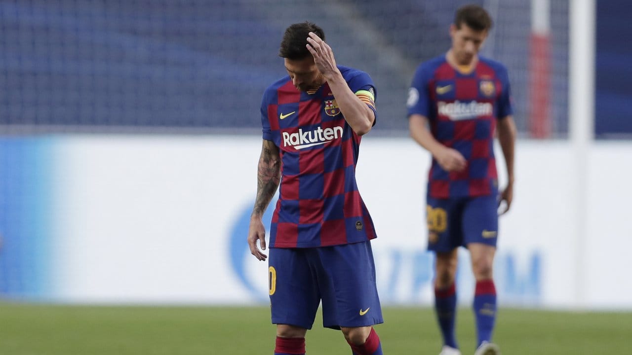 Der FC Barcelona um Lionel Messi fiel regelrecht auseinander.
