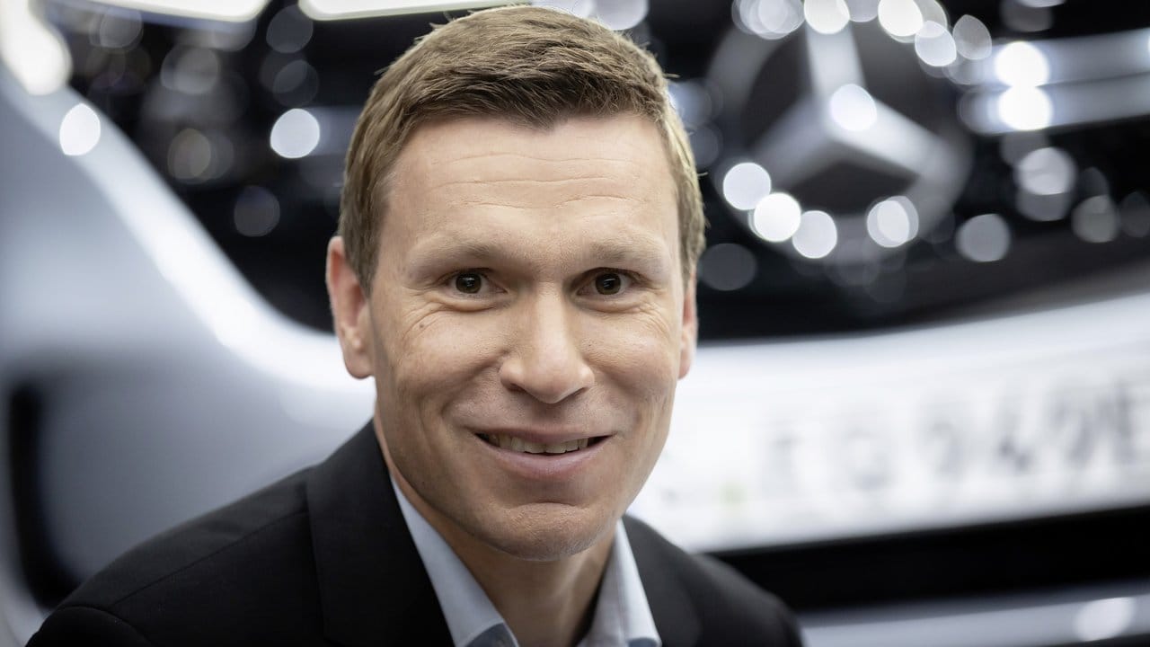 Mathias Vaitl von Mercedes. Mathias Vaitl von Mercedes.