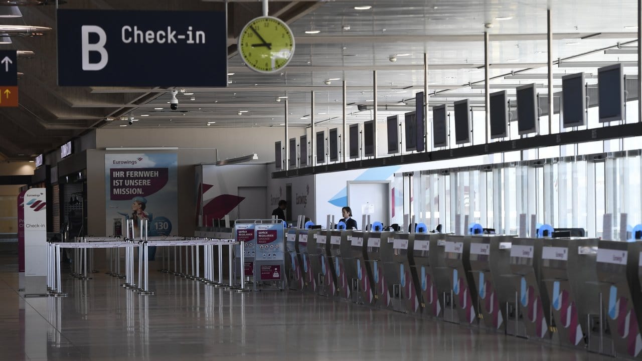 Geisterstimmung am Flughafen Köln/Bonn: Die Flughäfen blieben in diesem Sommer ungewöhnlich leer.
