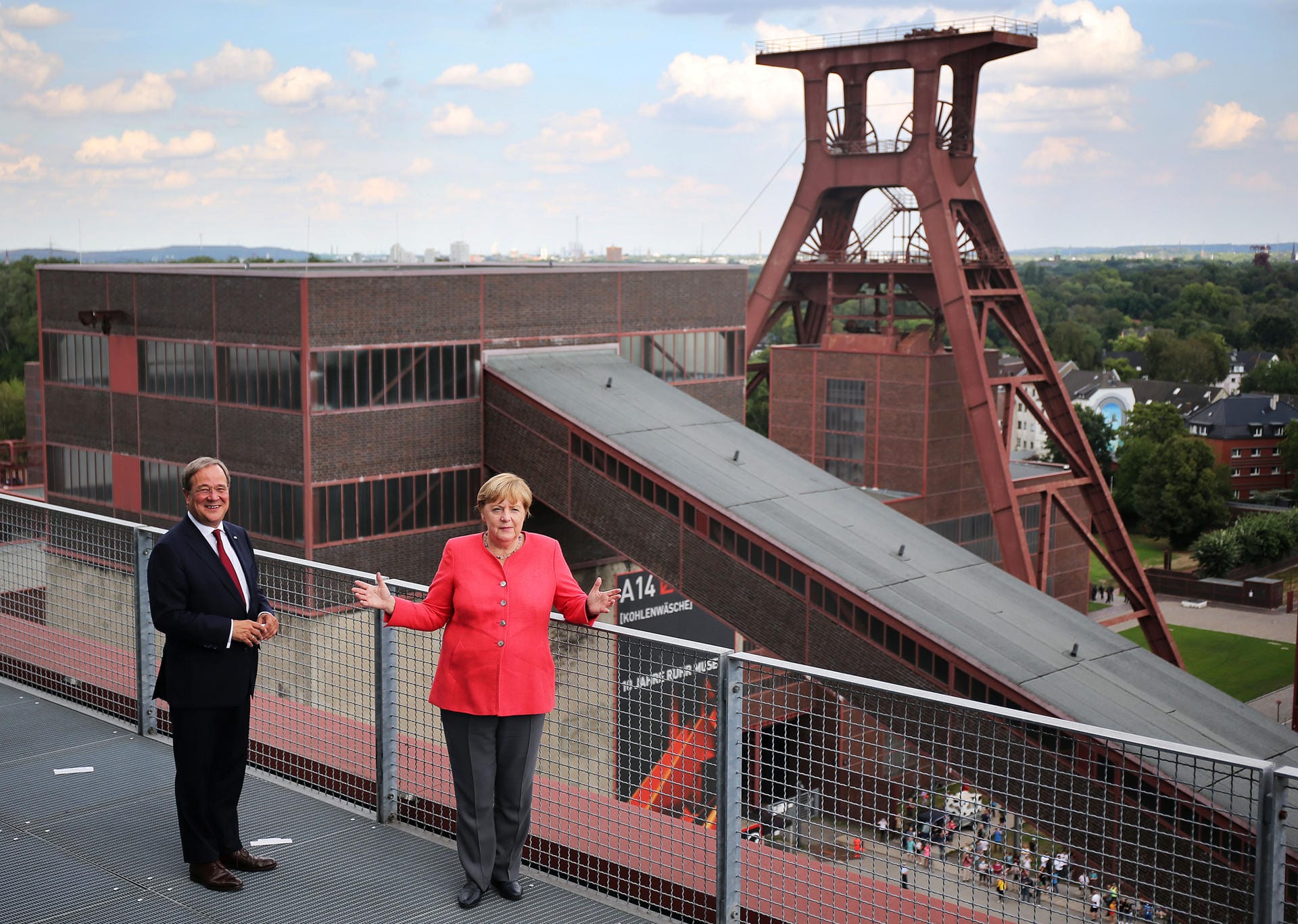 In Nordrhein-Westfalen wurde die Kanzlerin zum Abschluss in der Zeche Zollverein in Essen erwartet.