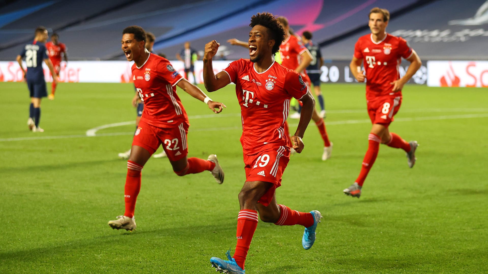 Der Mann des Abends: Kingsley Coman erzielte das Goldene Tor für den FC Bayern in Lissabon. Die Bilder des Abends.