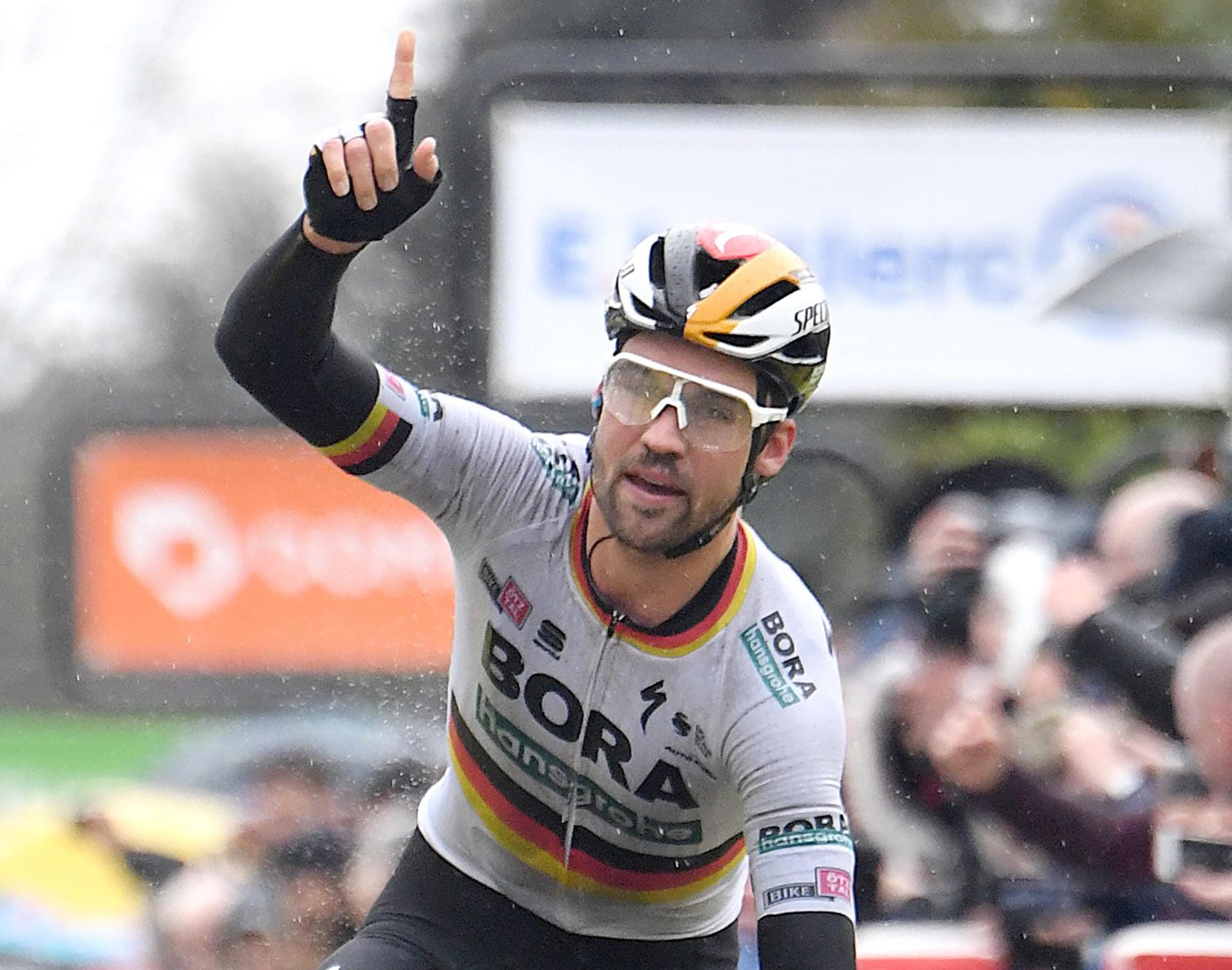 Maximilian Schachmann (Bora-hansgrohe) - geb. am 09.01.1994 in Berlin - 2. Tour-Teilnahme (2019 aufgegeben) - Größte Erfolge: Sieger Paris-Nizza (2020), Etappensieger Giro d'Italia (2018), Teamzeitfahr-Weltmeister (2018), Deutscher Meister Straßenrennen (2019) - Profisiege: 11