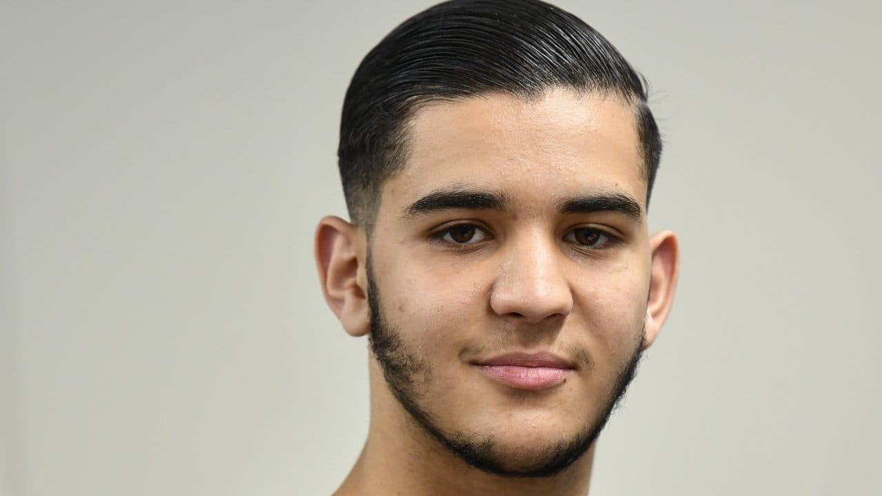 Mathe und Technik liegen ihm: Mohammed Elosrouti ist daher genau richtig in seiner Ausbildung zum Industriemechaniker. Mathe und Technik liegen ihm: Mohammed Elosrouti ist daher genau richtig in seiner Ausbildung zum Industriemechaniker.