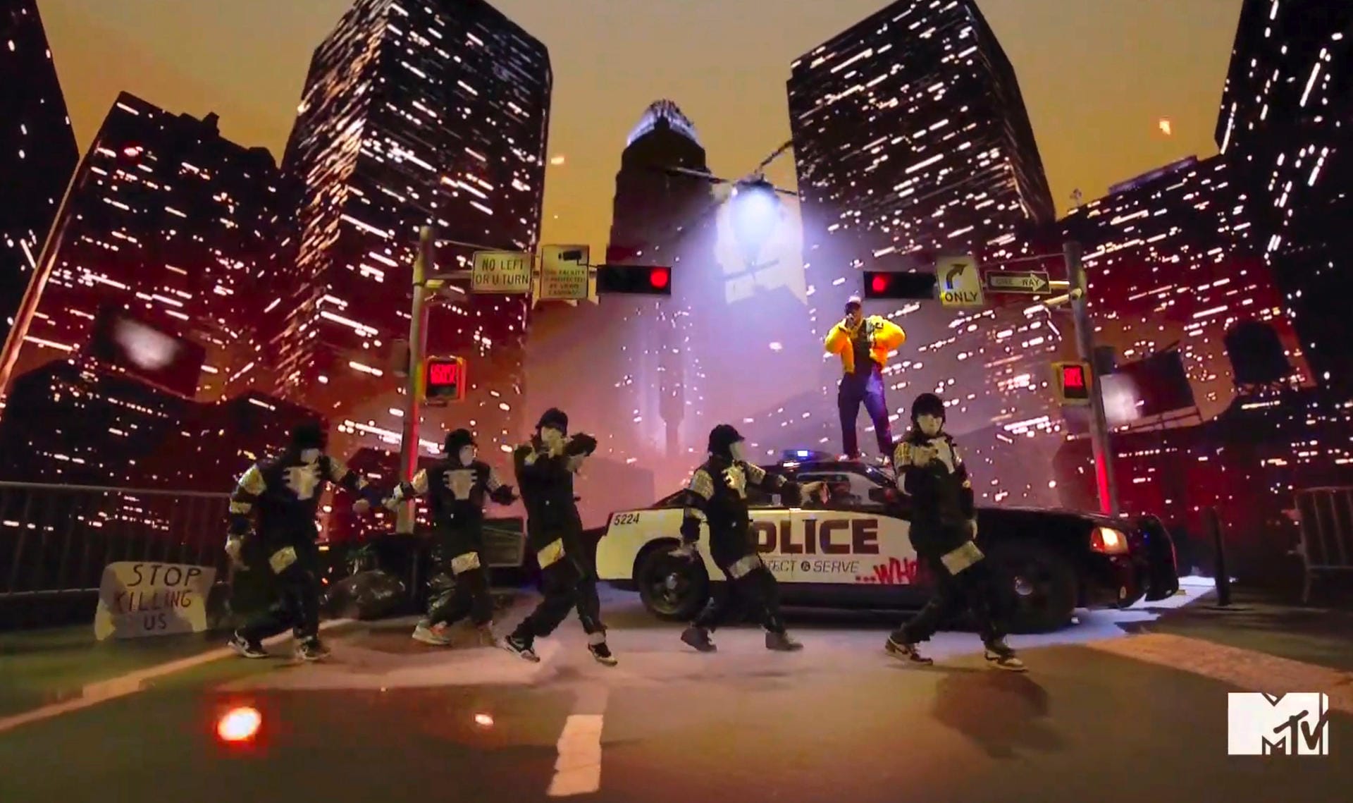 MTV Video Music Awards: DaBaby performt auf einem Polizeiauto – ein Tribut für die "Black Lives Matter"-Proteste.