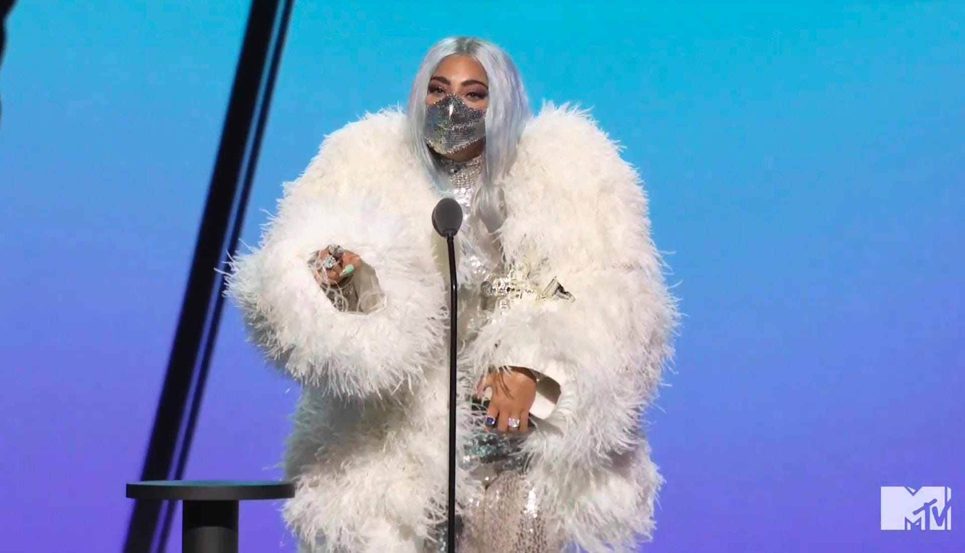 MTV Video Music Awards: Lady Gaga wird auch zur Künstlerin des Jahres gekrönt.