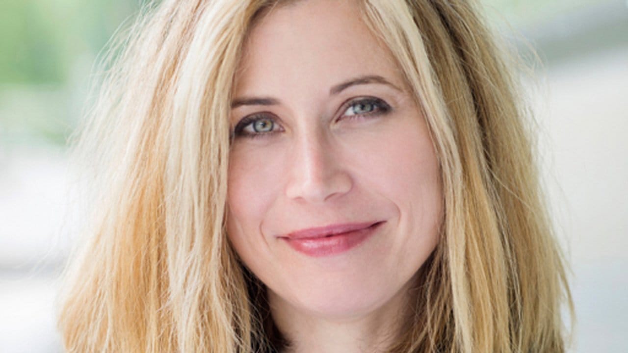 Raquel Pelzel ist Kochbuchautorin und lebt in New York. Raquel Pelzel ist Kochbuchautorin und lebt in New York.