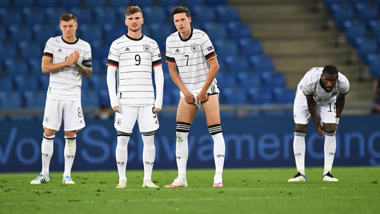Die deutsche Nationalmannschaft kommt gegen die Schweiz nicht über ein Unentschieden heraus. Dabei können nur wenige Akteure überzeugen. Die Noten im Überblick.