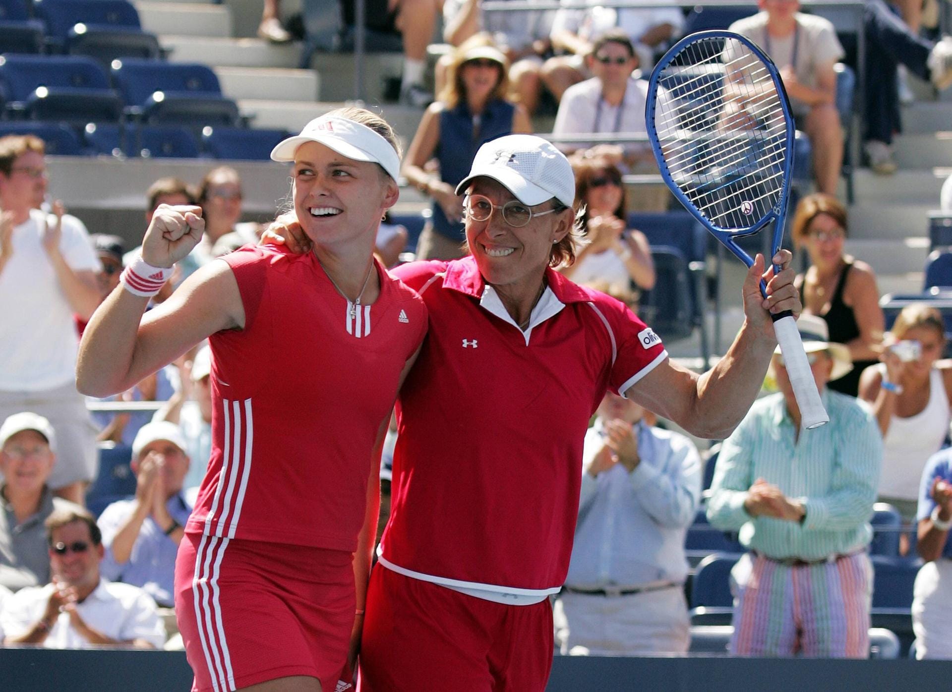 US Open 2005: Anna Lena Groenefeld schafft es mit ihrer Partnerin Martina Navratilova aus den USA ins Halbfinale. Zehn Jahre später gelingt dies der Niedersächsin mit neuer Partnerin erneut.