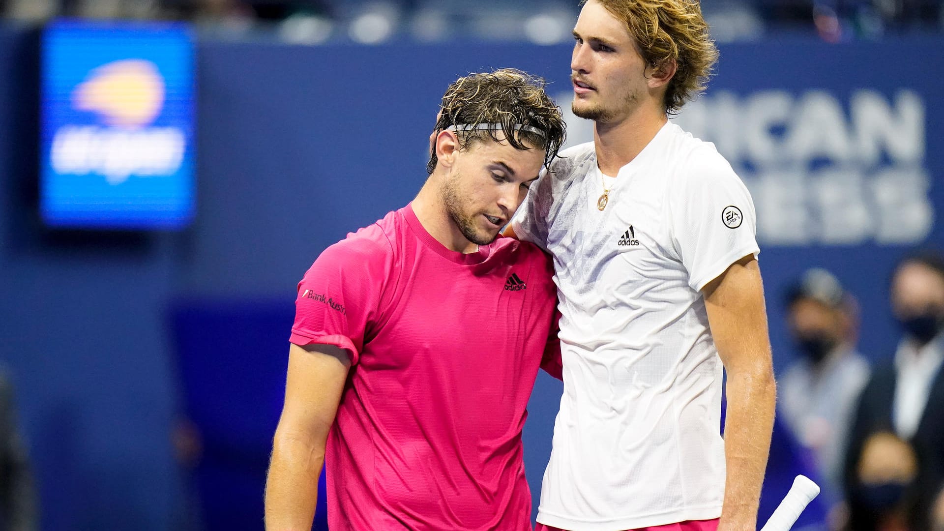 Dominic Thiem nach seinem Sieg: "Ich wünschte wirklich, es könnte heute zwei Sieger geben. Wir haben es beide verdient." "Du wirst es zu 100 Prozent schaffen. Du wirst deine Eltern und deine Familie stolz machen, du wirst den Pokal irgendwann nach Hause bringen."