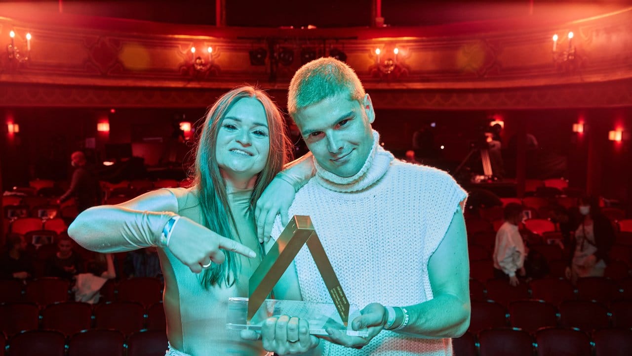 Die deutsche Band Ätna hat den Anchor-Award gewonnen. Die deutsche Band Ätna hat den Anchor-Award gewonnen.