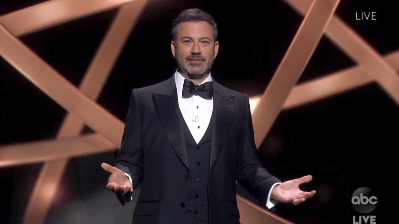 Corona-Version: Der Moderator der Emmy Awards, Jimmy Kimmel, begrüßt die Stars aus dem letzten Jahr.