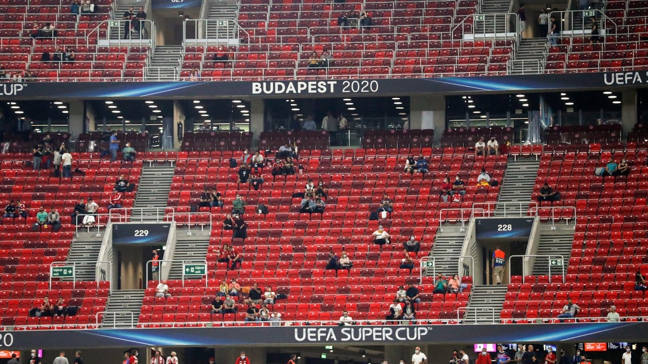 In Budapest waren trotz der Corona-Krise Fans auf der Tribüne zugelassen. In Budapest waren trotz der Corona-Krise Fans auf der Tribüne zugelassen.