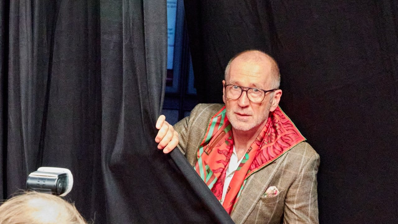 Der Mann mit dem Vorhang: Peter Lohmeyer. Der Mann mit dem Vorhang: Peter Lohmeyer.