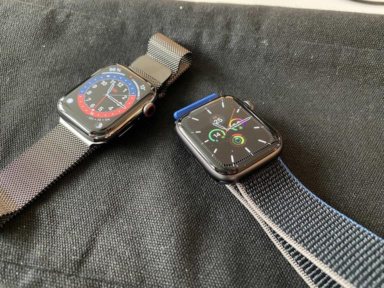 Seit wenigen Tagen sind die neuen Apple Watches erhältlich: Das Topmodell Series 6 und gut die ausgestattete aber deutlich günstigere Watch SE. Doch welche Uhr sollte man sich kaufen? Wir haben beide Geräte getestet.