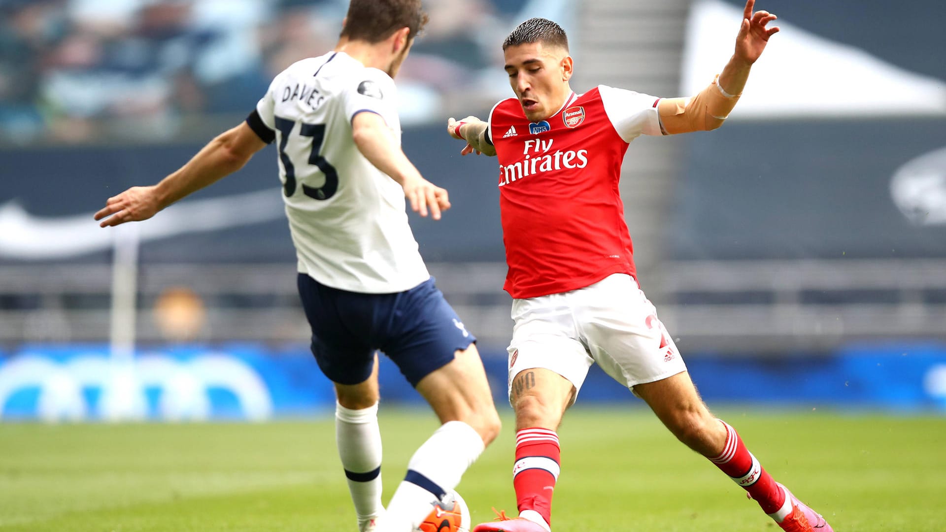 Hector Bellerin (Rechtsverteidiger, Arsenal): Der 25-Jährige wurde schon in der Vergangenheit wiederholt mit den Bayern in Verbindung gebracht. Zuletzt spekulierte der "Guardian" Anfang September über ein Interesse der Münchner am pfeilschnellen Spanier. Bellerins Vertrag bei den "Gunners" läuft noch bis 2023, aktueller Marktwert: 32 Mio. Euro.