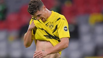Enttäuschender Abend für den BVB: Die Dortmunder verlieren den Supercup gegen den FC Bayern nach einer umkämpften Partie mit 2:3. Dabei konnte sich nur ein Schwarz-Gelber auszeichnen. Die Einzelkritik in der Fotoshow.