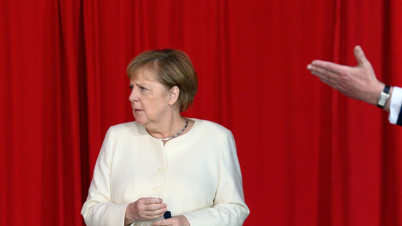 Bundeskanzlerin Angela Merkel: "Wir können uns alle freuen, heute in Frieden und Freiheit den 30.