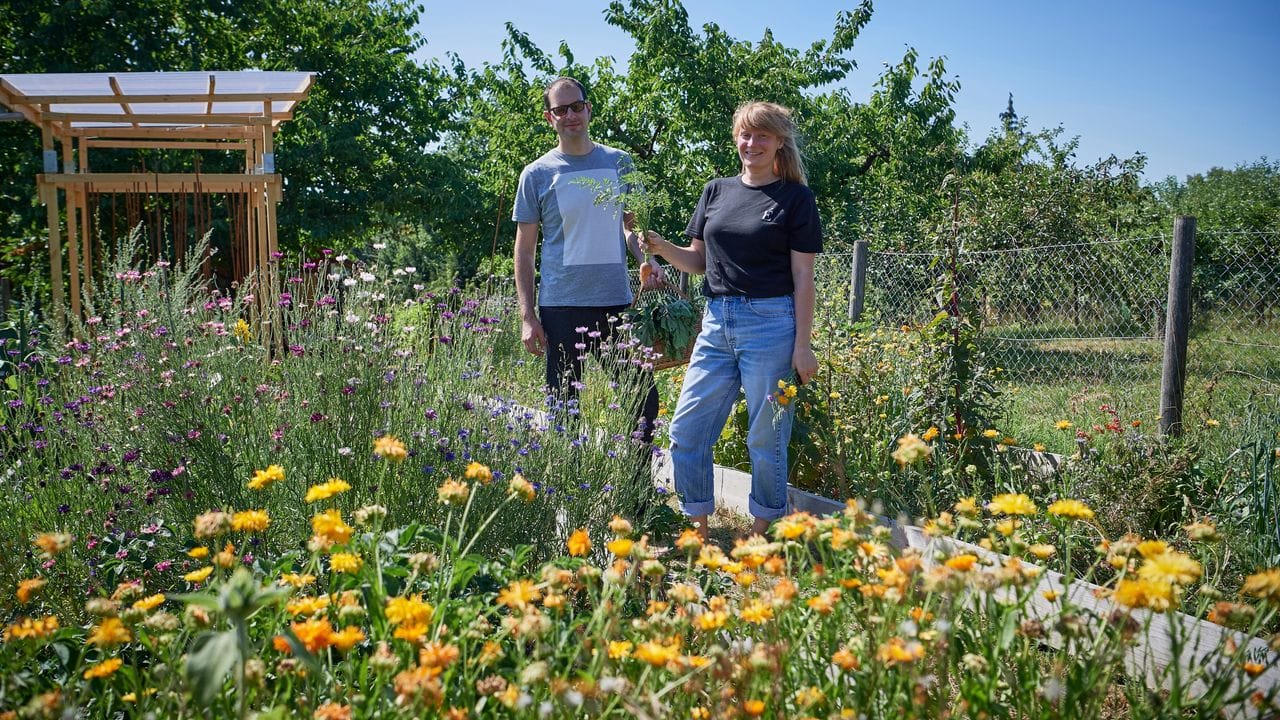 Immer passend zur Jahreszeit: Rund 260 Rezepte haben Eva-Maria Hoffleit (r. Immer passend zur Jahreszeit: Rund 260 Rezepte haben Eva-Maria Hoffleit (r.