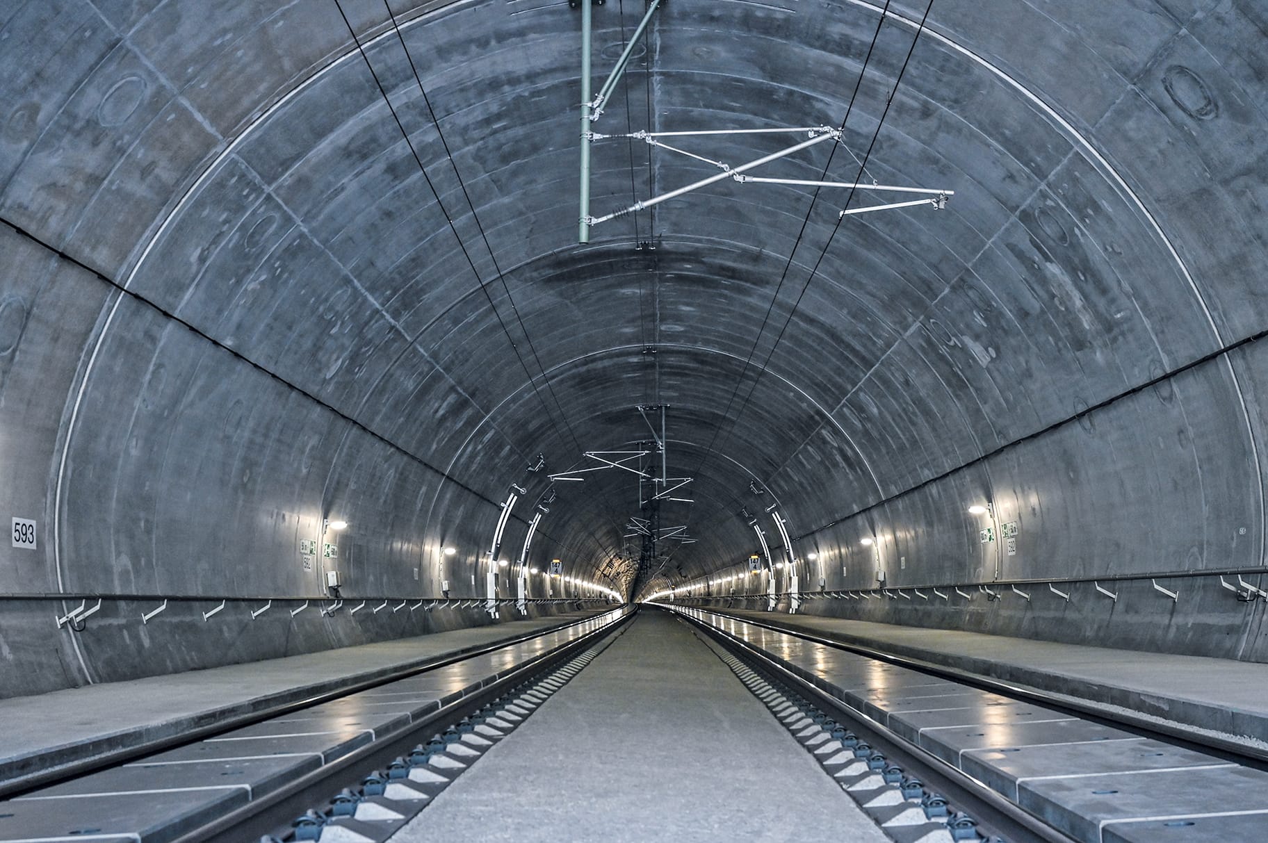 Und im Thüringer Wald gibt es natürlich auch Tunnel.